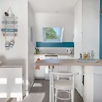 Vue Et Les Pieds Dans L'eau!