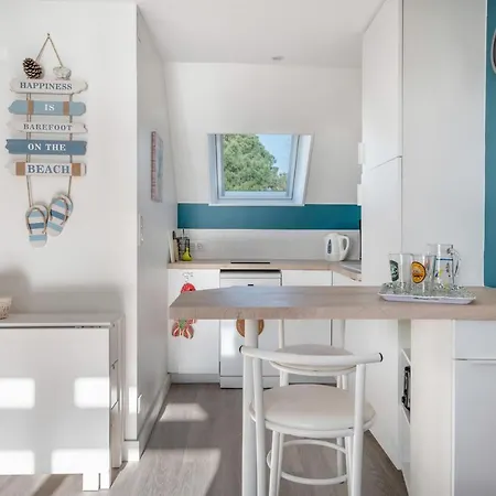Appartement Face Mer, Balcon, Plage A 50 M, 4 Pers