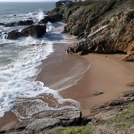 Vue Et Les Pieds Dans L'eau! Pornichet
