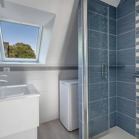 Appartement Face Mer, Balcon, Plage A 50 M, 4 Pers