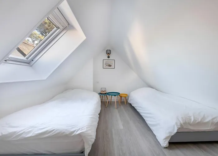 Vue Et Les Pieds Dans L'eau!